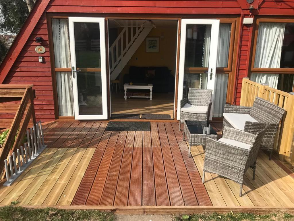 Chalet Foxes Sea Side Retreat Deluxe Is A Lovely Tucked Away On The Kent Coast Kingsdown (Deal)