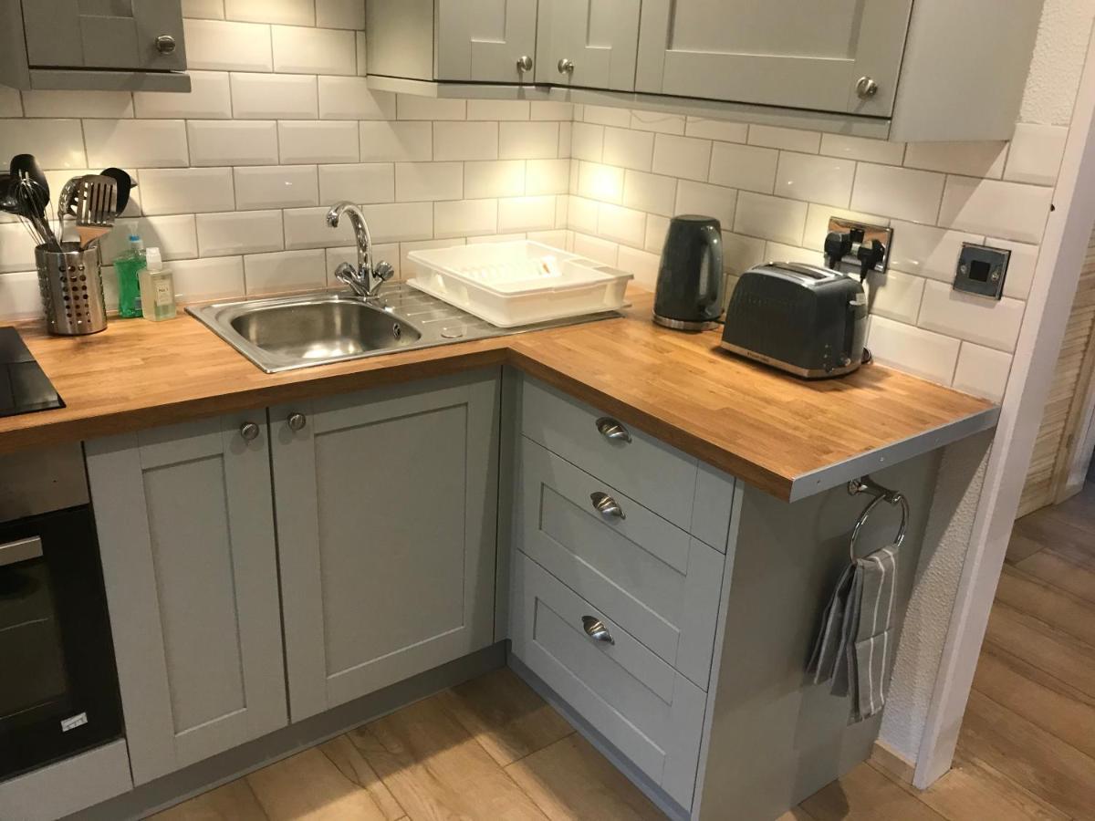 Chalet Foxes Sea Side Retreat Deluxe Is A Lovely Tucked Away On The Kent Coast *