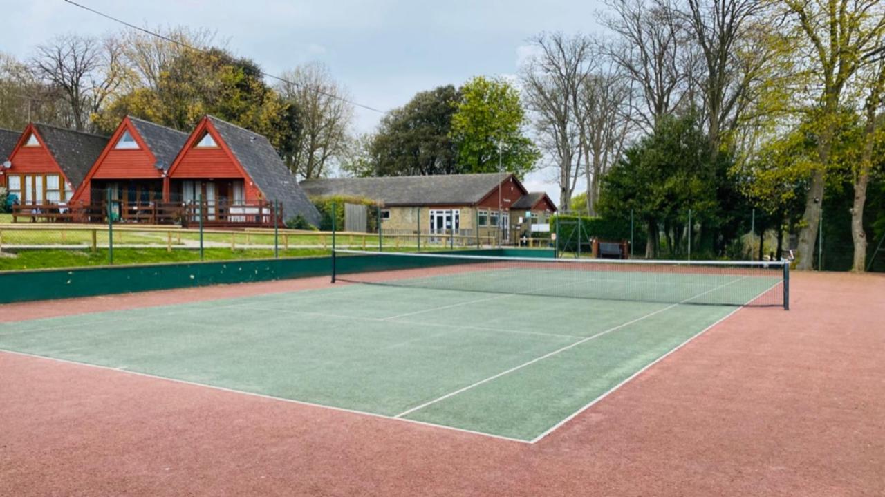 Chalet Foxes Sea Side Retreat Deluxe Is A Lovely Tucked Away On The Kent Coast Kingsdown (Deal)