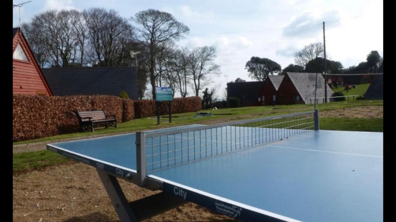 Chalé Foxes Sea Side Retreat Deluxe Is A Lovely Tucked Away On The Kent Coast Kingsdown (Deal)
